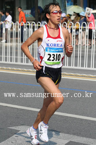 [북경올림픽]이명승 남자마라톤 18위! 사진